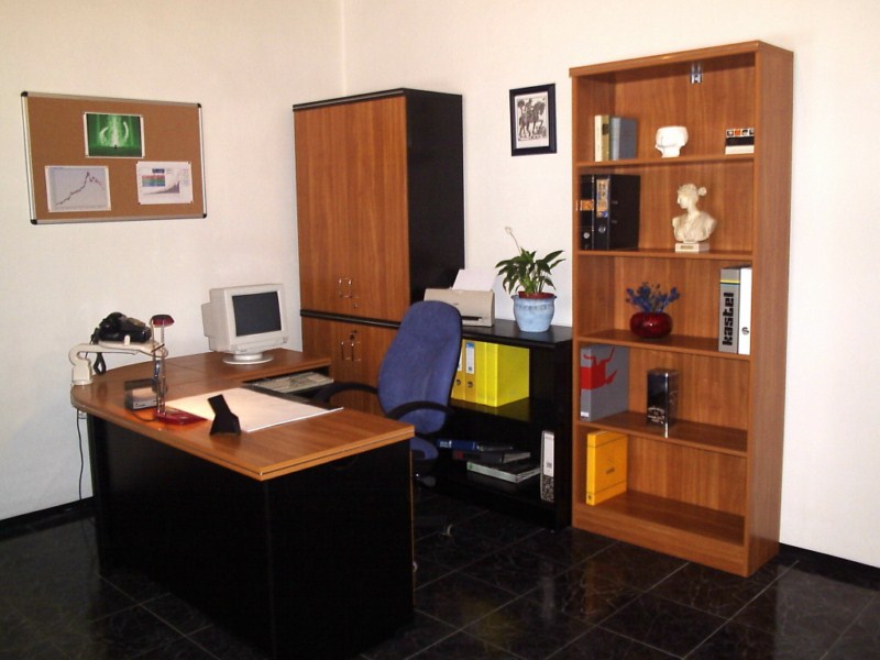 Santos elemekkel berendezett iroda, cseresznye és cseresznye-fekete színben