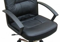 LGA 68 CR bőr főnöki fotel